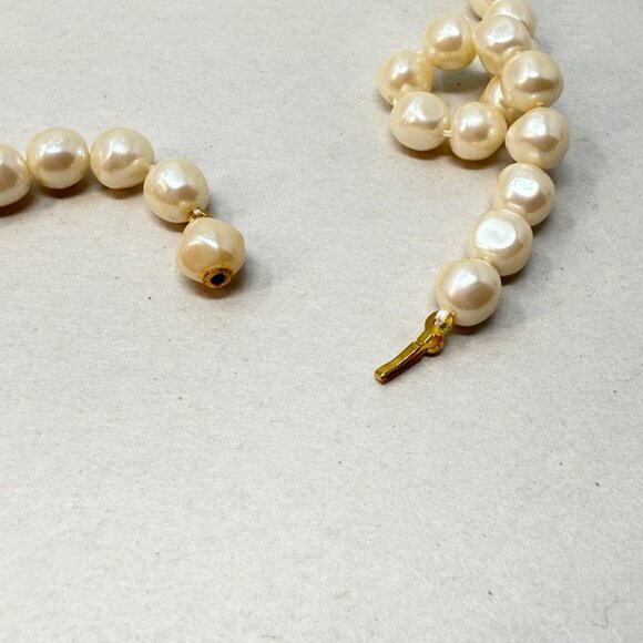 Vintage Imitation Pearl Necklace Classic Retro Old Money Coquette - Picture 6 of 7